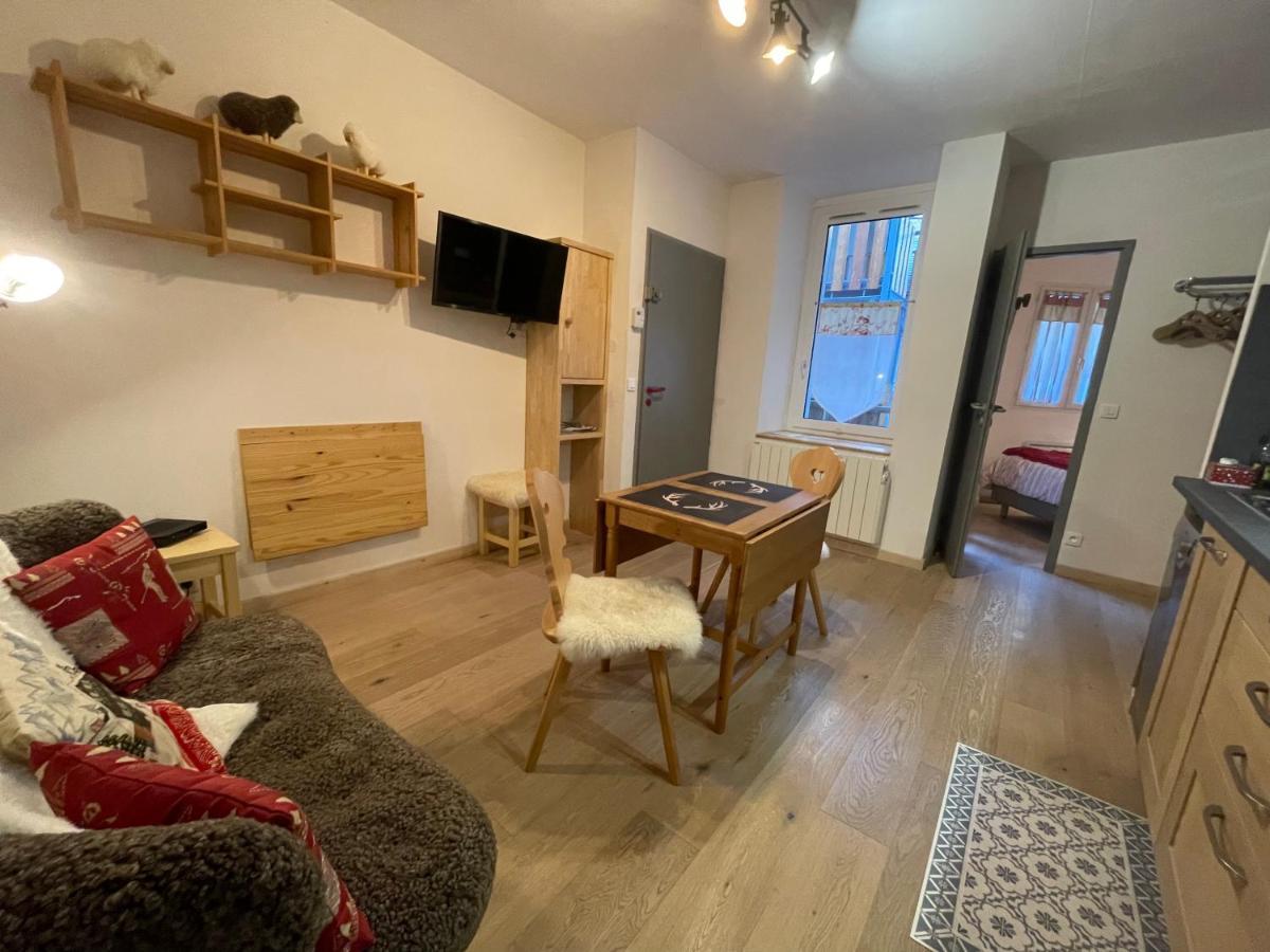 Apartament T2 30M2 Plein Centre, Lit Fait, Linge Fourni, Wifi Cauterets Zewnętrze zdjęcie