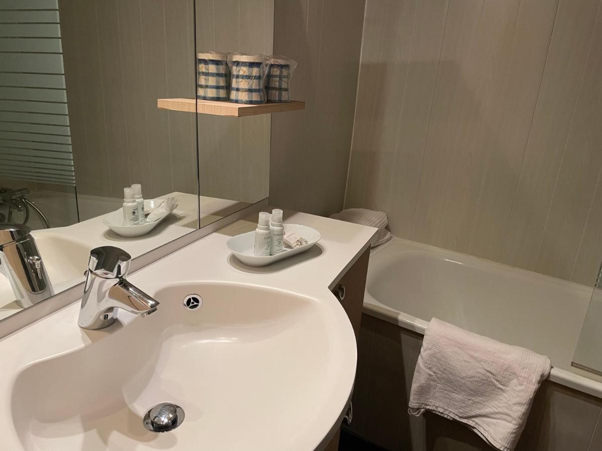 Apartament T2 30M2 Plein Centre, Lit Fait, Linge Fourni, Wifi Cauterets Zewnętrze zdjęcie